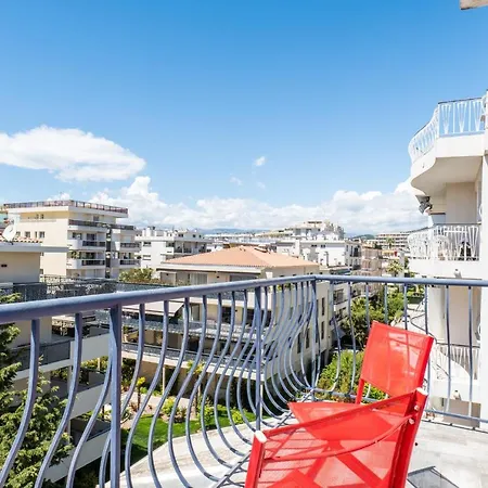 Penthouse Duplex With Rooftop Terrace * Cannes